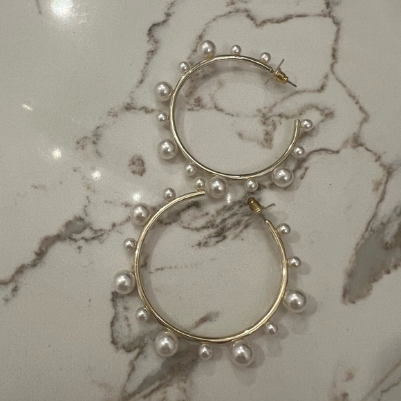 Nicola Bathie Pearl Hoop Earrings - Picture 4 of 4